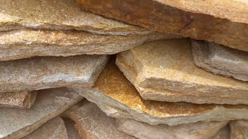 Плитняк златолит жёлтый золотистый для отмостки купить в Химках