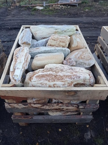 Златолит жёлтый, жёлто-зелёный глыбки и валуны для ланшафтного дизайна купить в Химках