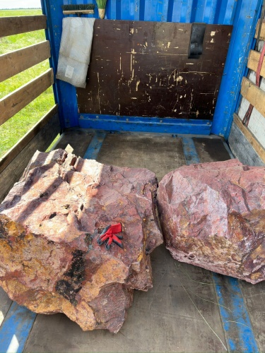 Ландшафтные глыбы красно-фиолетовые 200-1000 килограмм купить в Химках