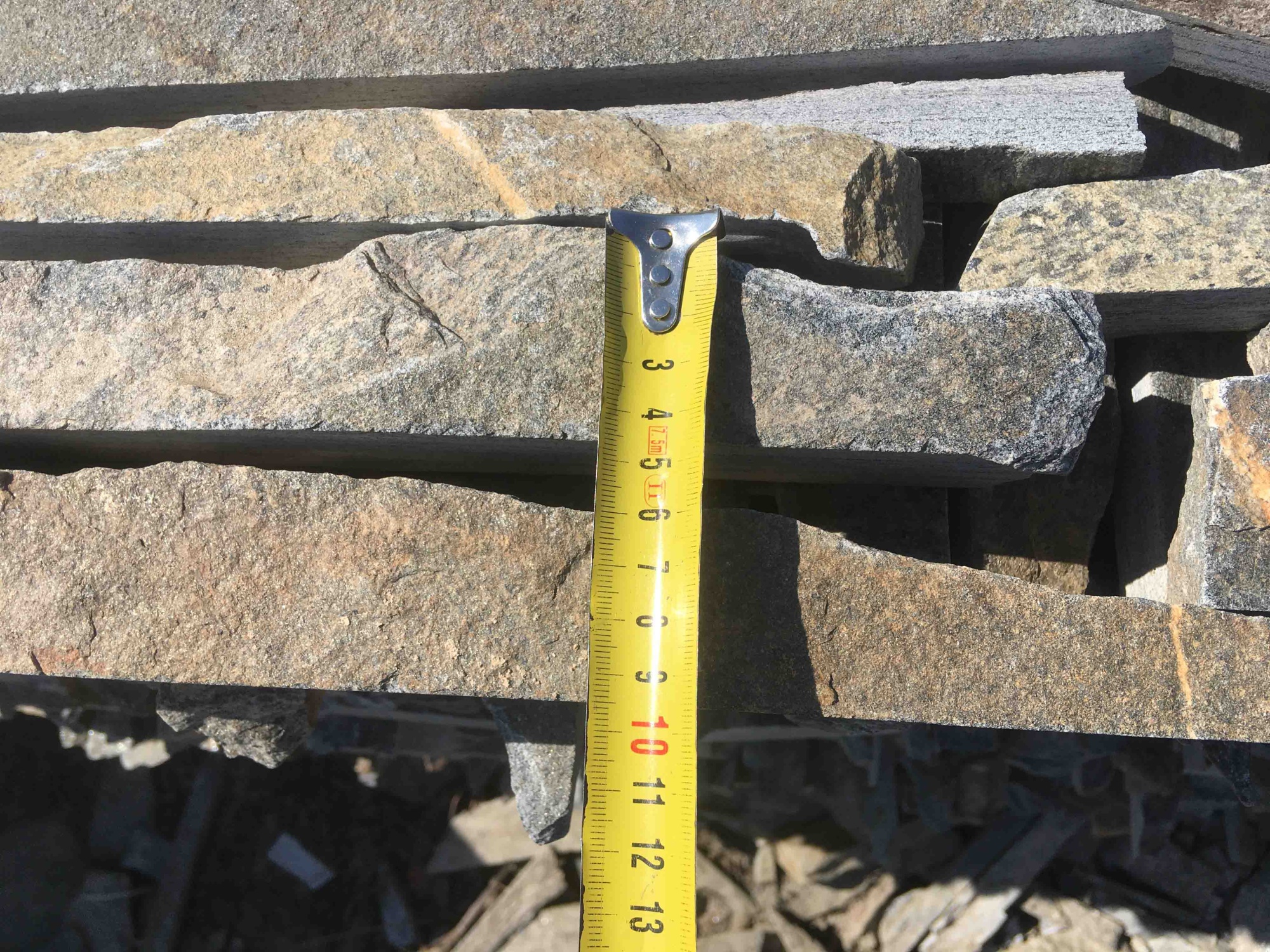 Горбушка златолит мультиколор для облицовки купить в Химках