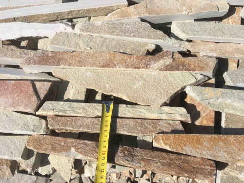 Горбушка златолит золотистый для облицовки купить в Химках