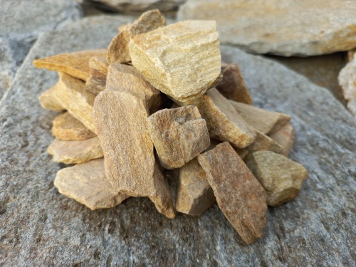 Златолит жёлтый декоративная каменная крошка купить в Химках