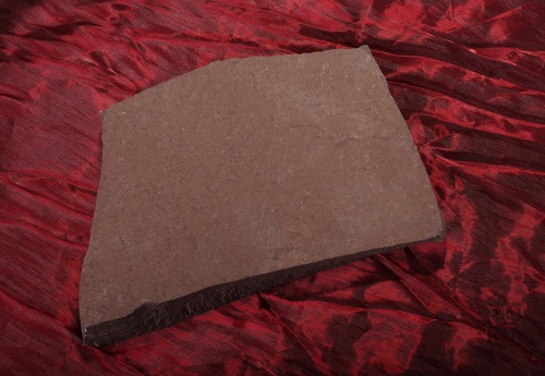 Плитняк лемезит бордовый для цоколя 1,5-2 см купить в Химках