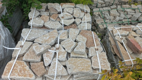 Плитняк гранитный галтованный купить в Химках