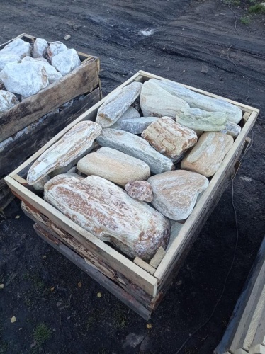 Златолит жёлтый, жёлто-зелёный глыбки и валуны для ланшафтного дизайна купить в Химках