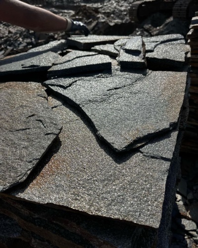 Плитняк златолит серебристый для фасада купить в Химках