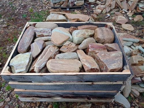 Златолит жёлтый, жёлто-зелёный глыбки и валуны для ланшафтного дизайна купить в Химках